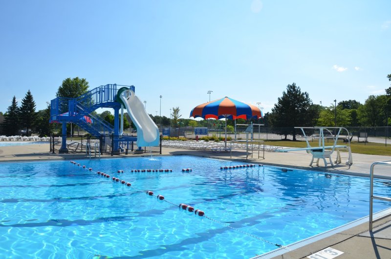 East Lansing Aquatic Center
